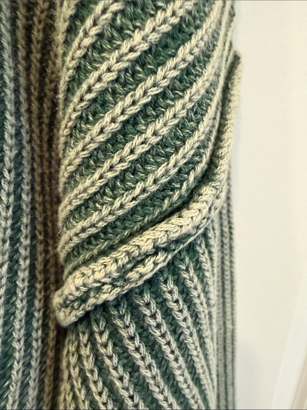 ZENANA Ribbed Green Crewneck Women's Sweater S/M